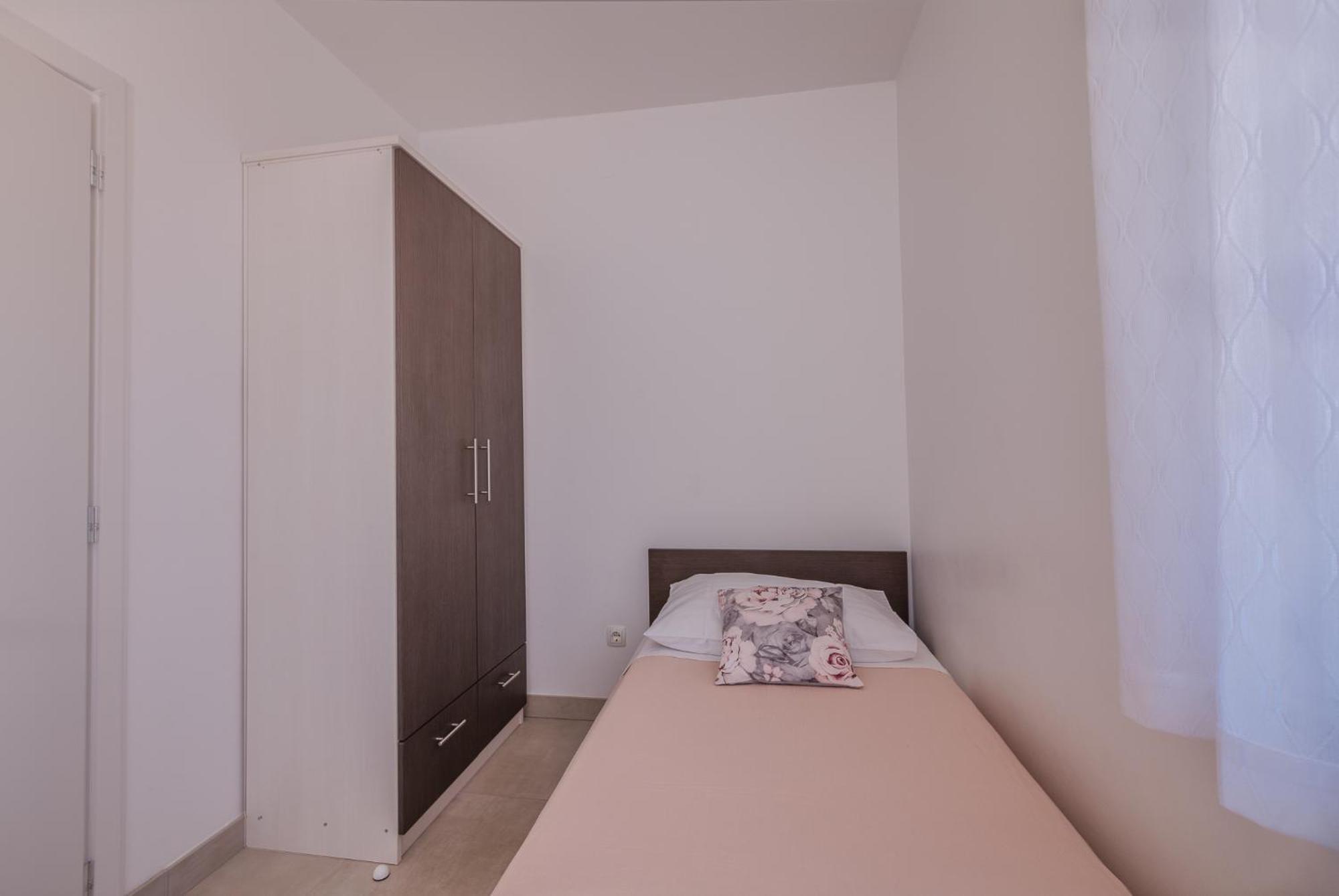 Apartments Prendivoj Malinska Bagian luar foto